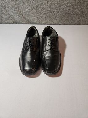 Covington Black Oxford Shoes Size 8.5 Wide